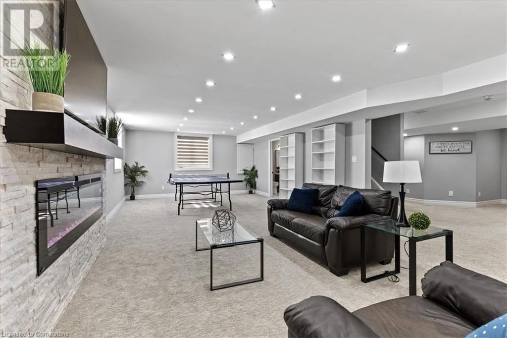 68 VALLEYSCAPE DRIVE Image 33