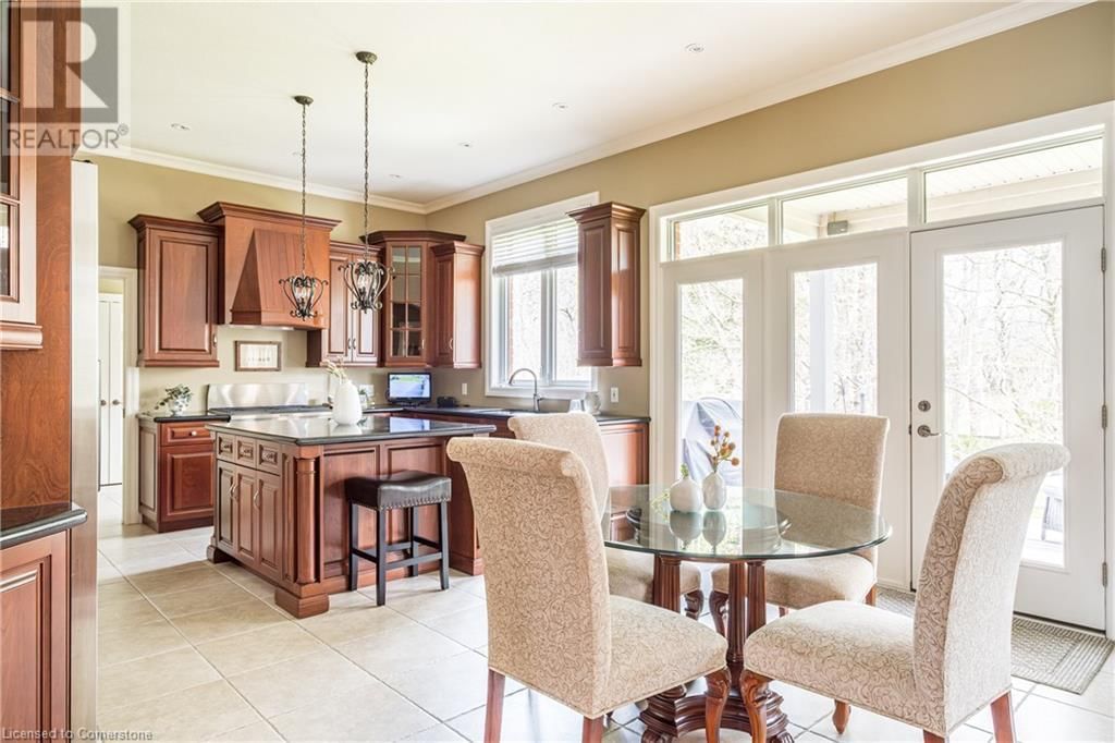 27 SUN AVENUE Image 23