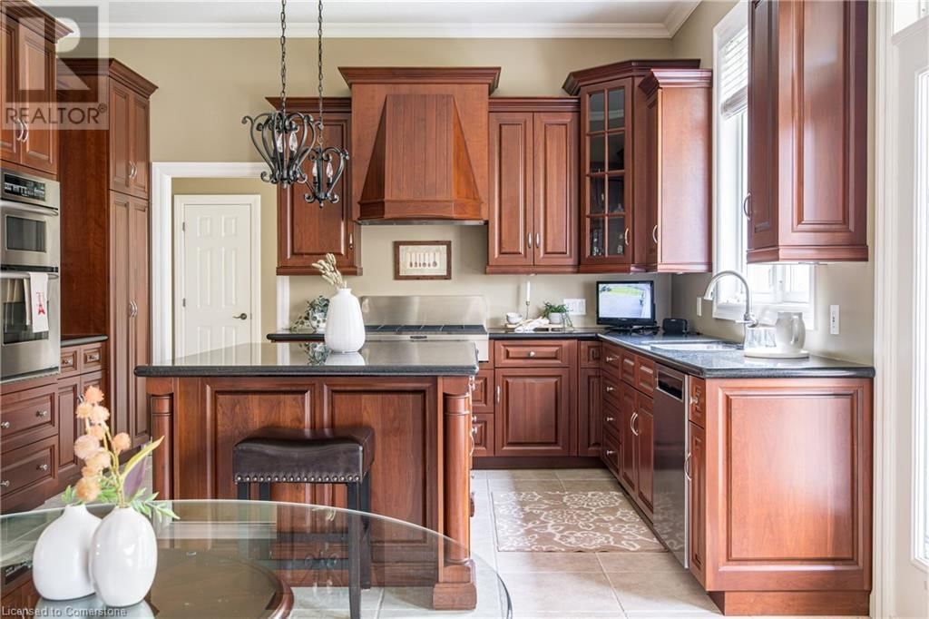 27 SUN AVENUE Image 24