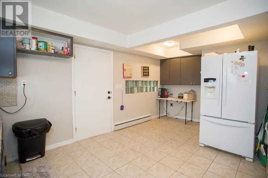 1039 ST. JOHN'S ROAD WEST Image 11