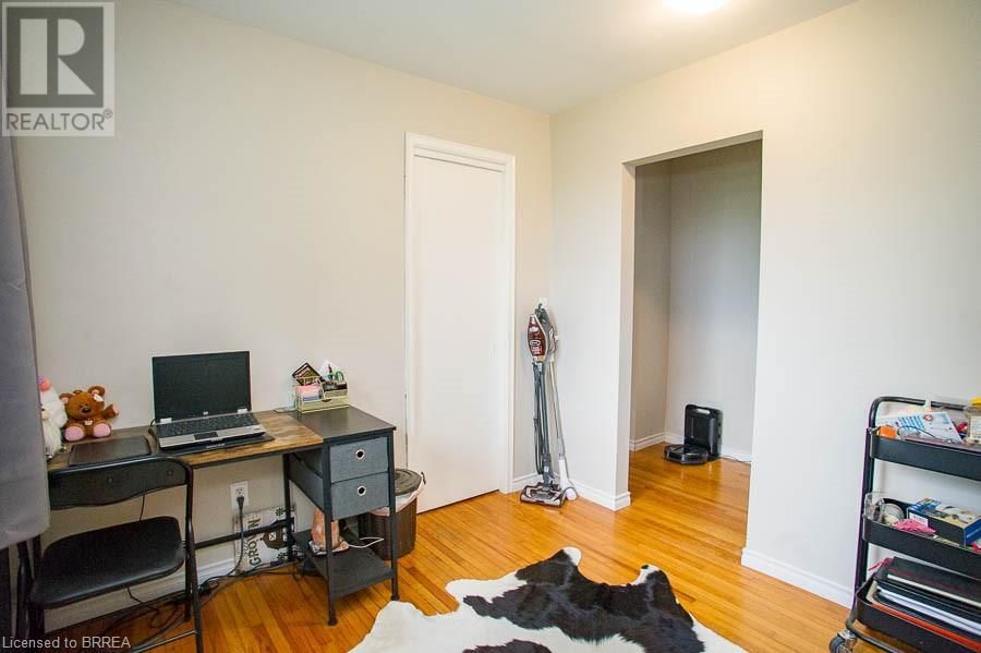 1039 ST. JOHN'S ROAD WEST Image 16