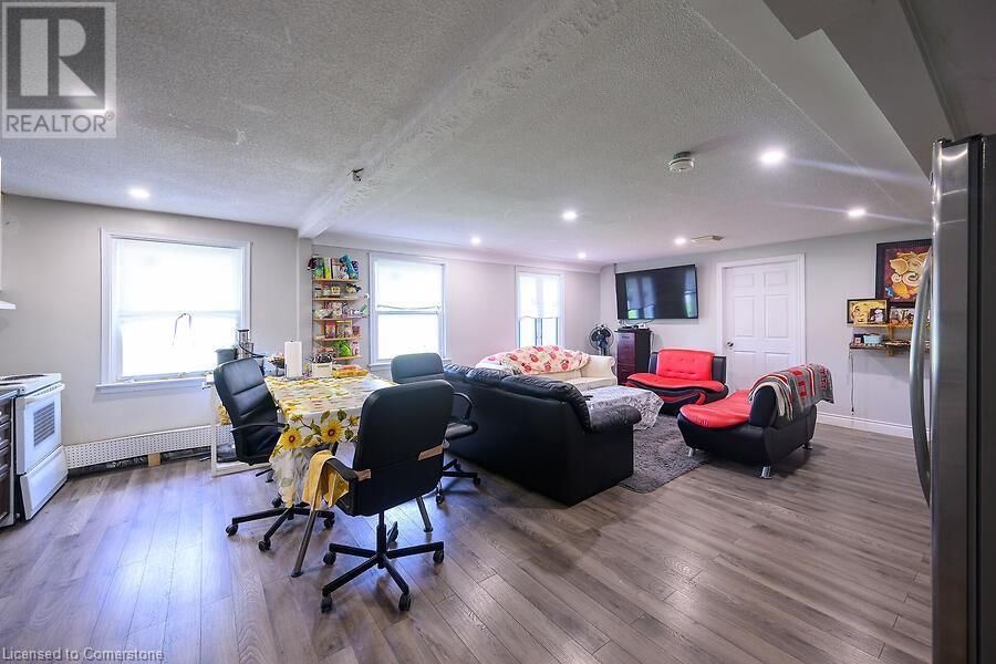 105 SHADE STREET Image 26