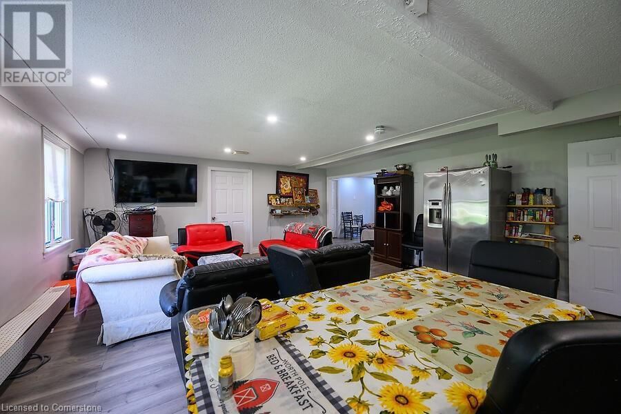 105 SHADE STREET Image 27