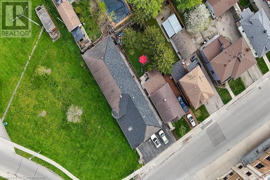 105 SHADE STREET Image 33