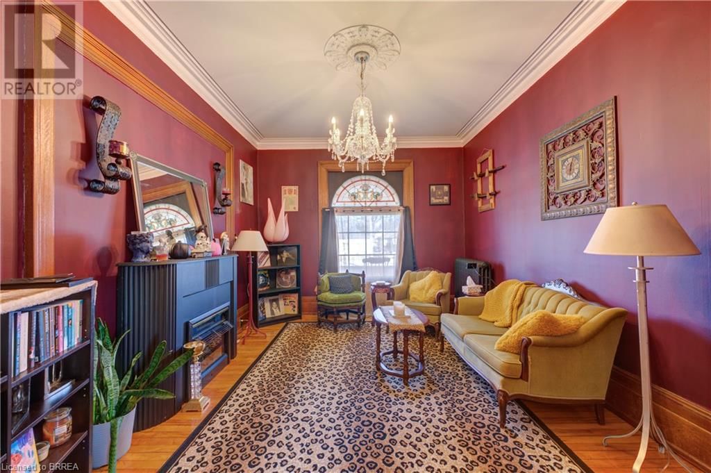 111 ERIE AVENUE Image 11