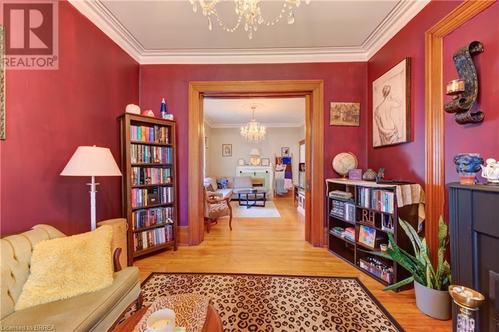 111 ERIE AVENUE Image 13