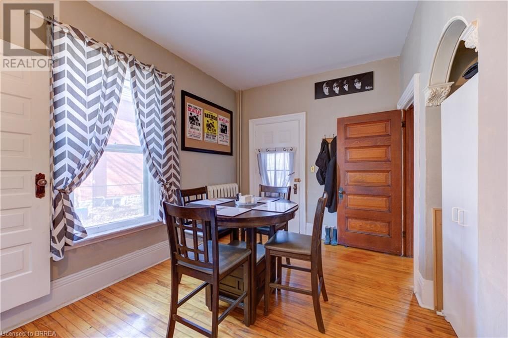 111 ERIE AVENUE Image 15