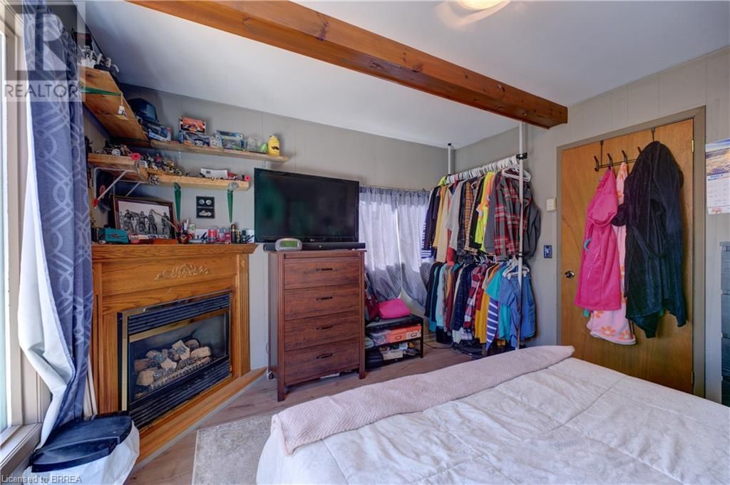 111 ERIE AVENUE Image 17