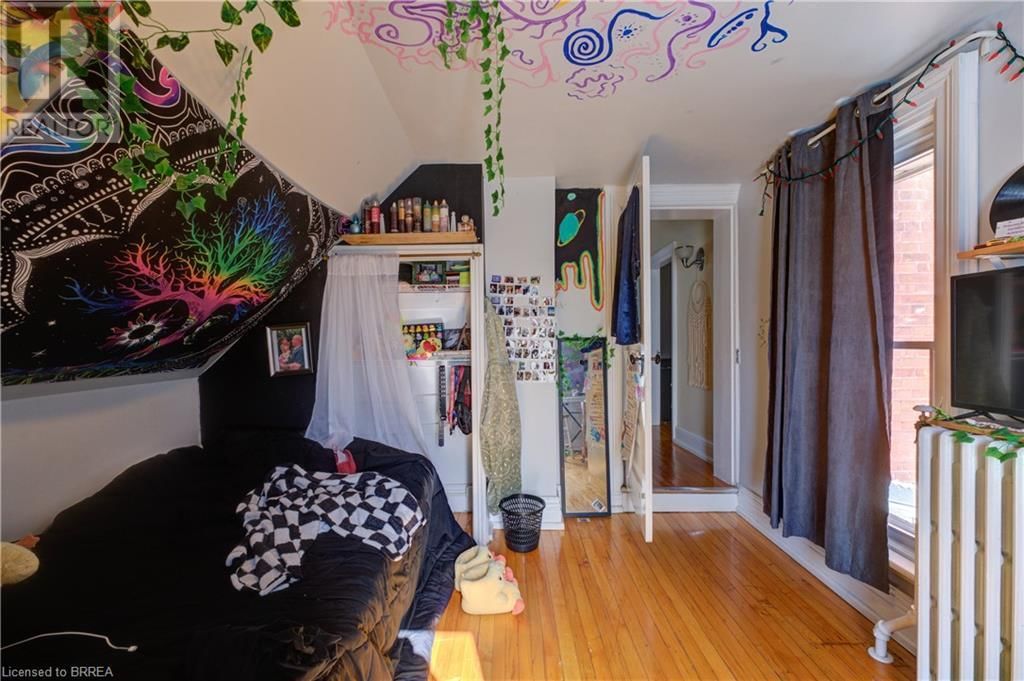 111 ERIE AVENUE Image 21
