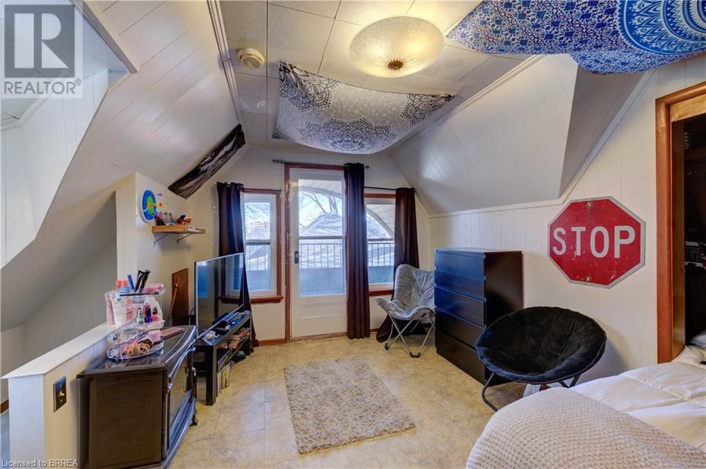 111 ERIE AVENUE Image 26