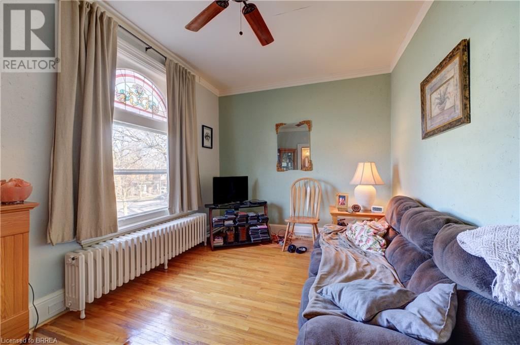 111 ERIE AVENUE Image 33