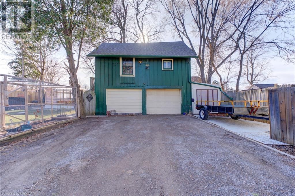 111 ERIE AVENUE Image 36