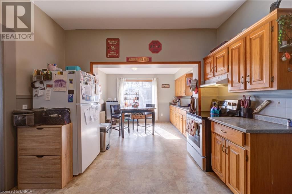 111 ERIE AVENUE Image 6