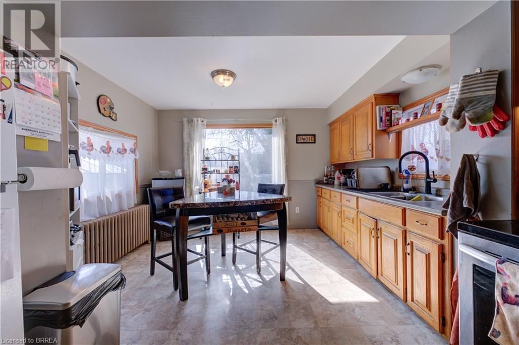111 ERIE AVENUE Image 7