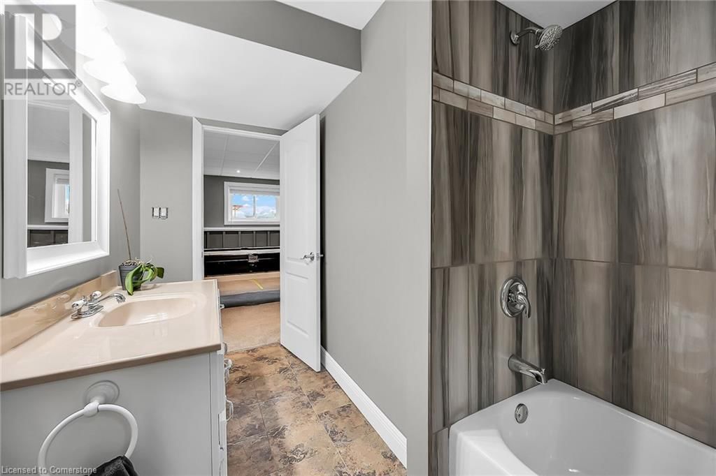 136 SECORD STREET Image 38