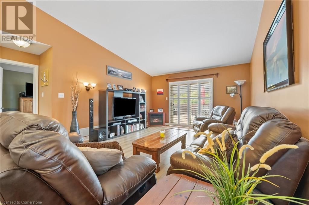 70 GARDEN AVENUE Image 19