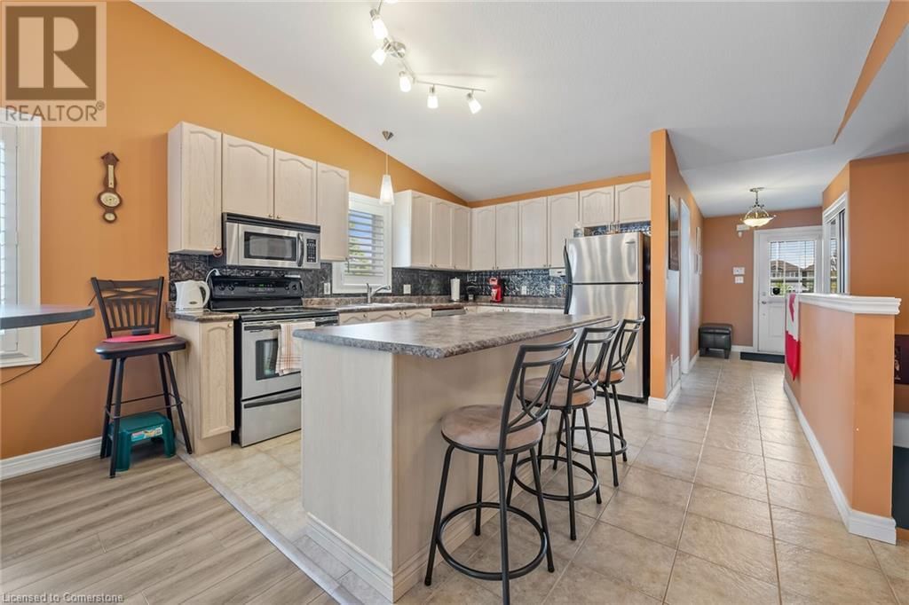 70 GARDEN AVENUE Image 5