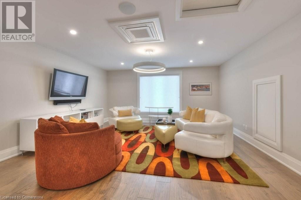 12 GEORGE STREET Image 34