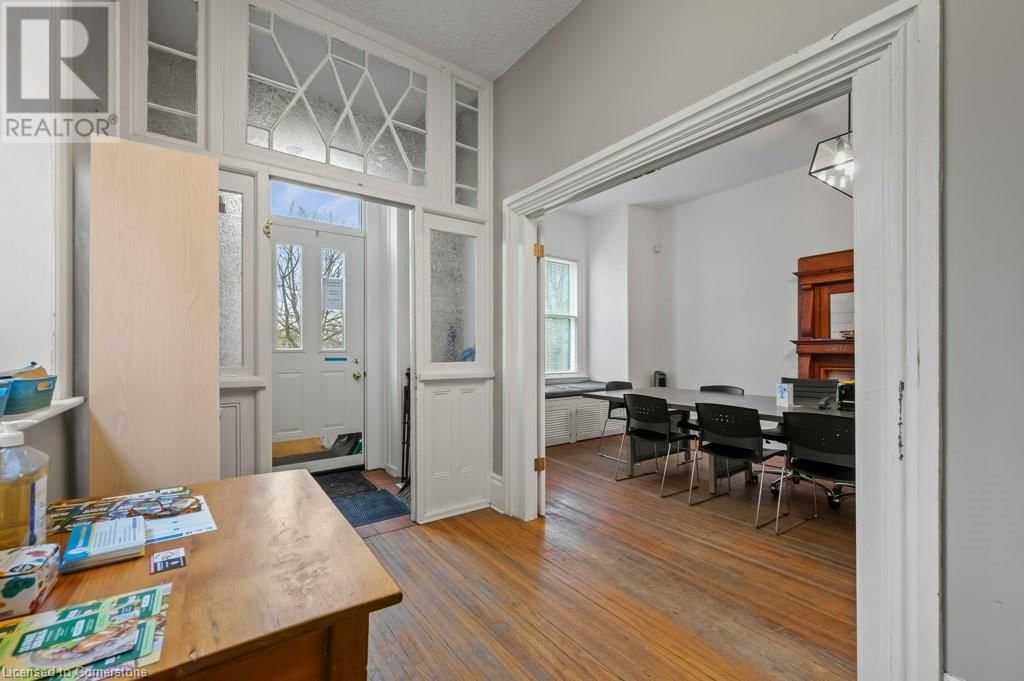 7 WATERLOO AVENUE Image 8