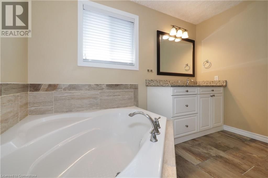 39 MARKWOOD DRIVE Image 22