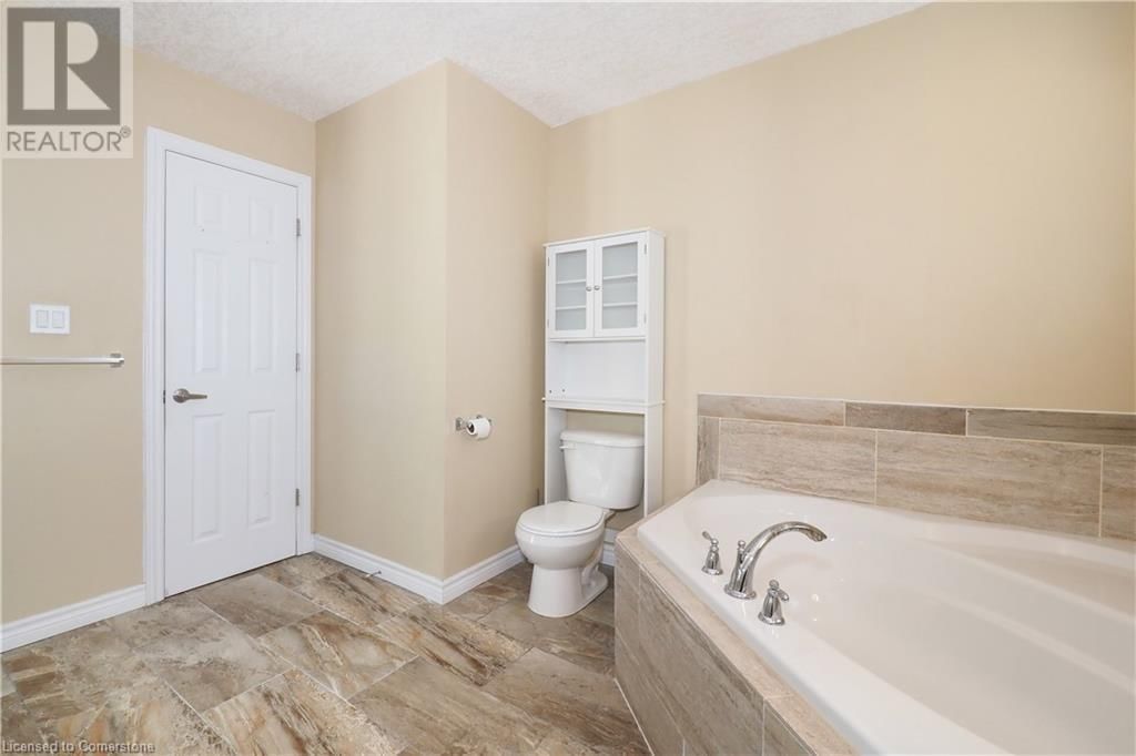 39 MARKWOOD DRIVE Image 24
