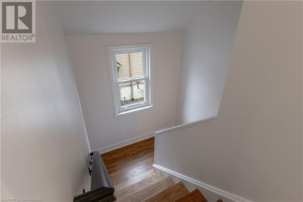 16 MILLEN AVENUE Image 12