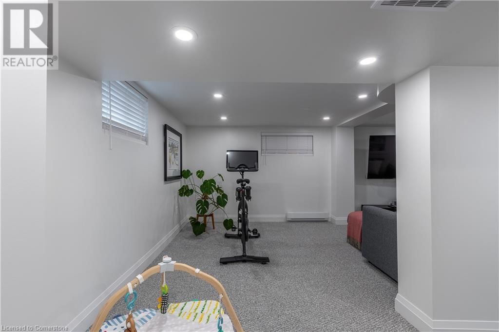 16 MILLEN AVENUE Image 18