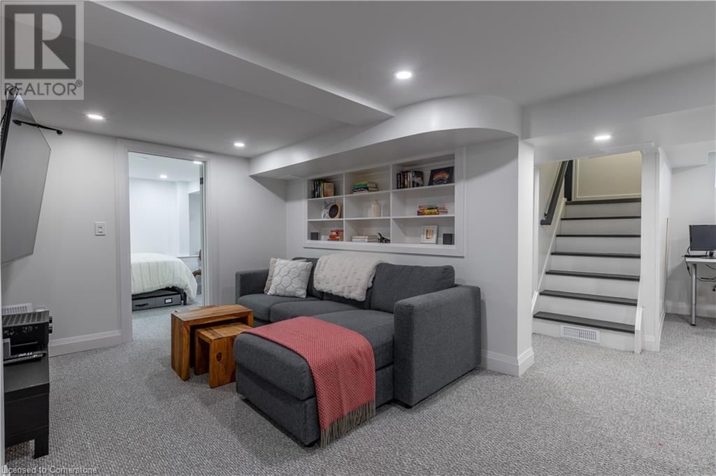 16 MILLEN AVENUE Image 19