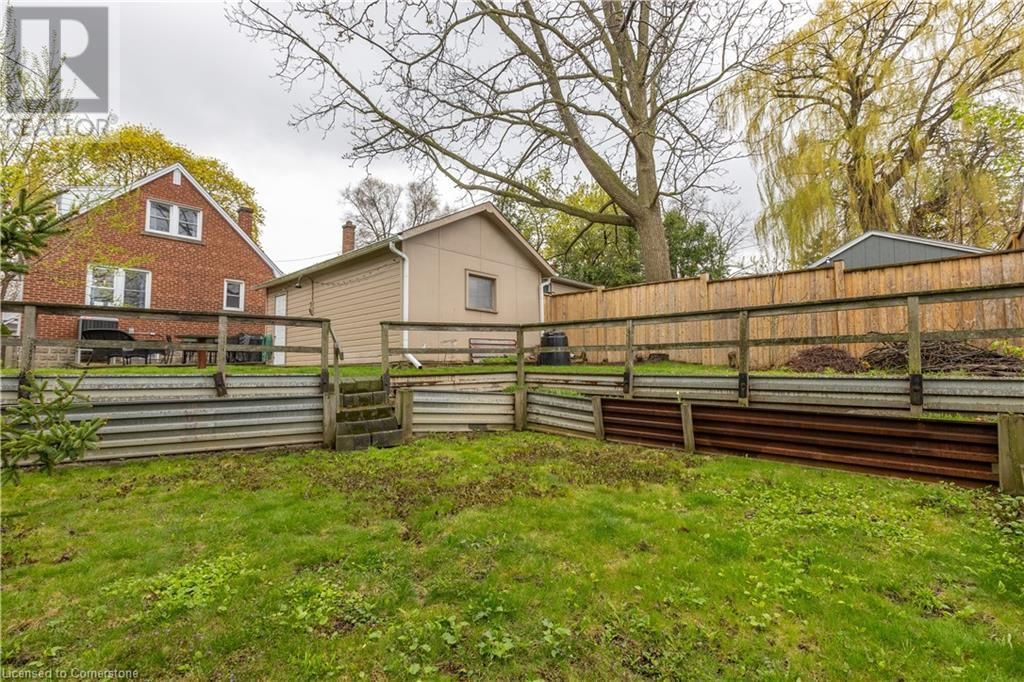 16 MILLEN AVENUE Image 28