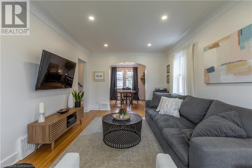 16 MILLEN AVENUE Image 5