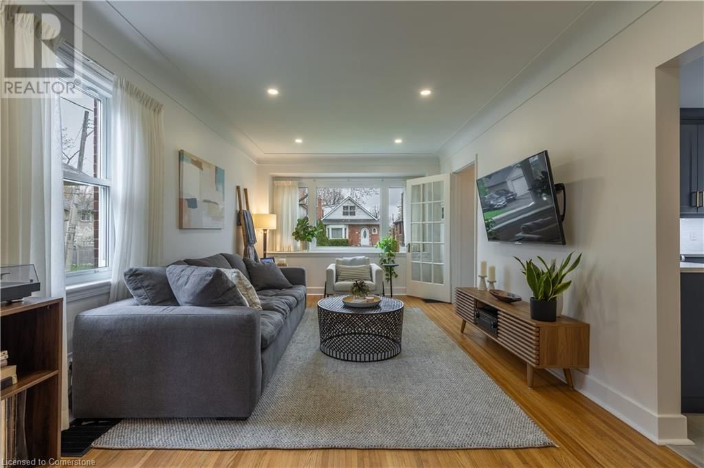 16 MILLEN AVENUE Image 6