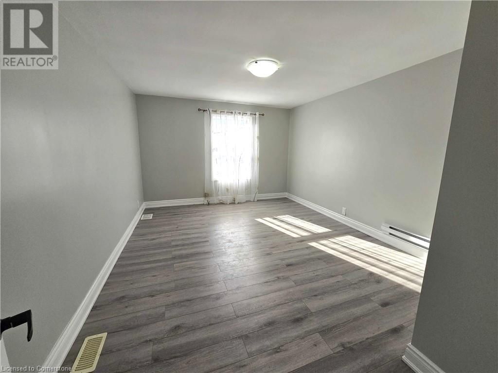 2 - 300 BALMORAL AVENUE NORTH Image 9
