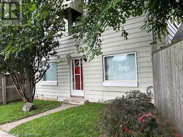 26 QUEEN STREET NORTH Image 1