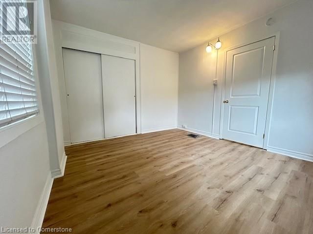 26 QUEEN STREET NORTH Image 12