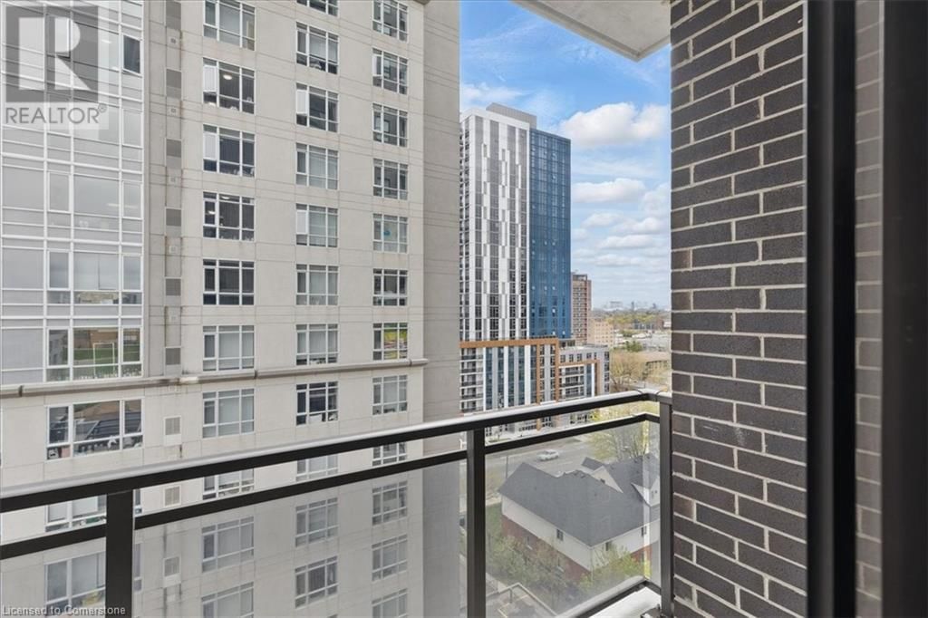 805 - 318 SPRUCE STREET Image 30