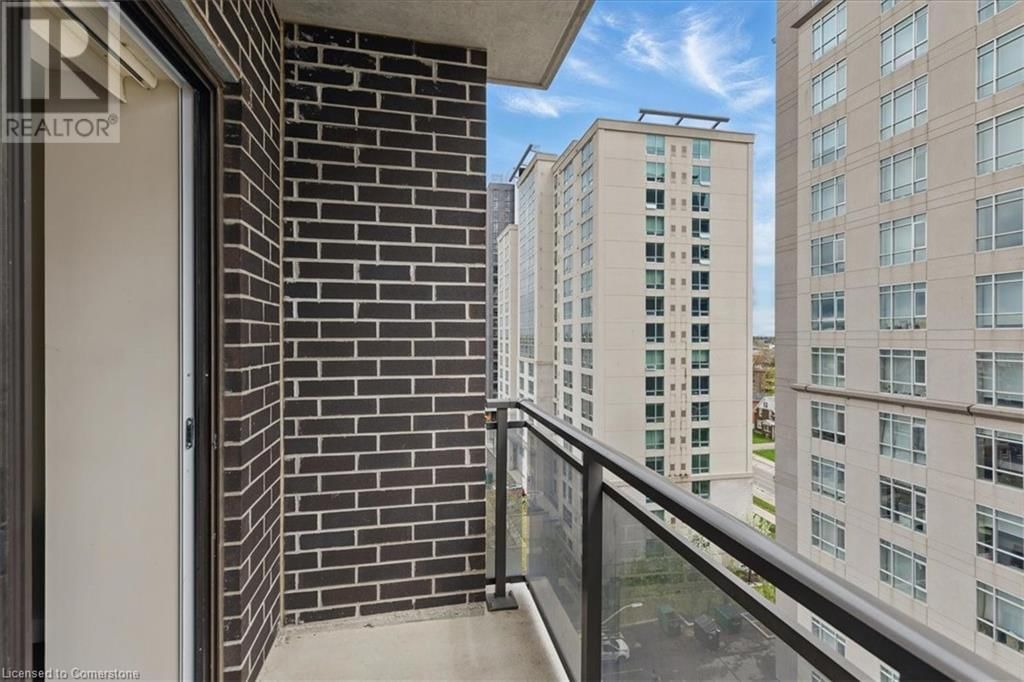 805 - 318 SPRUCE STREET Image 32
