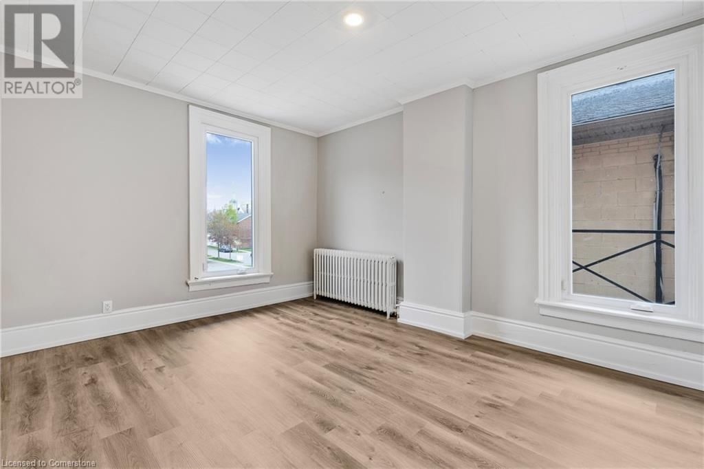 10 - 82 WELLAND AVENUE Image 10