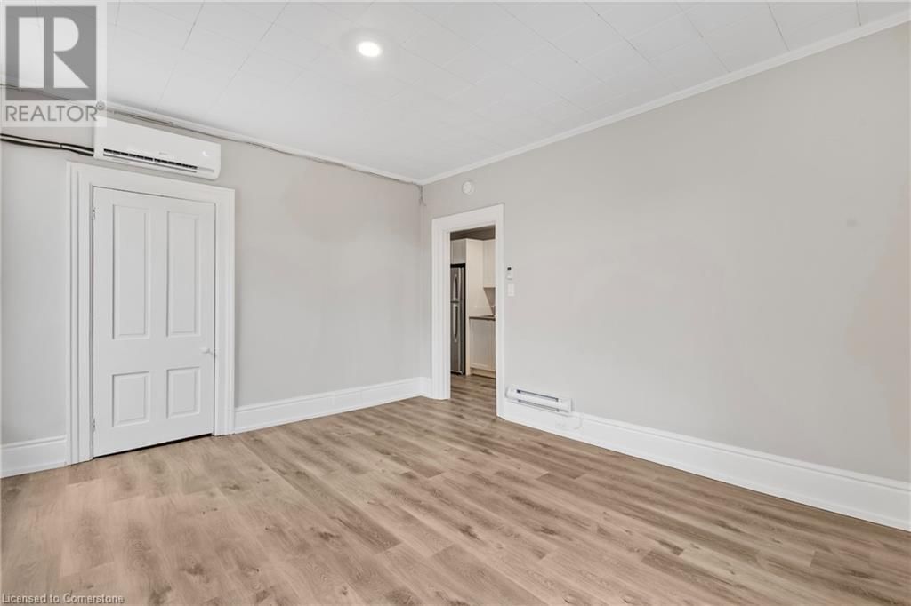 10 - 82 WELLAND AVENUE Image 8