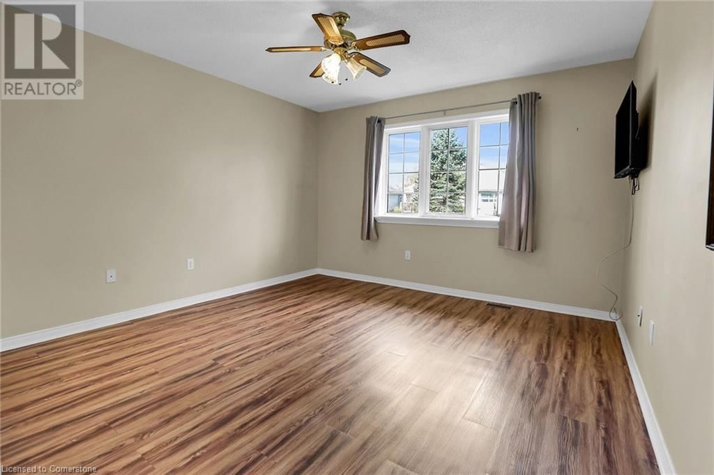7 VILLAGE DRIVE Image 10