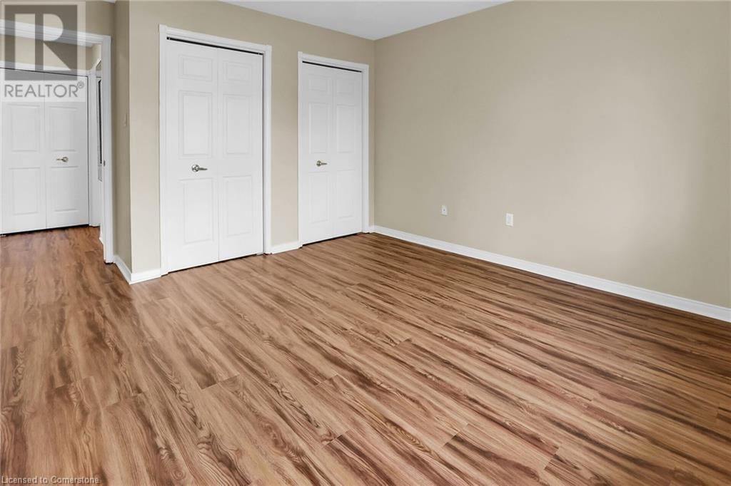 7 VILLAGE DRIVE Image 11