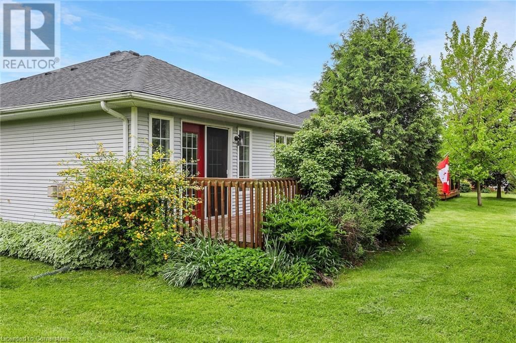 7 VILLAGE DRIVE Image 32