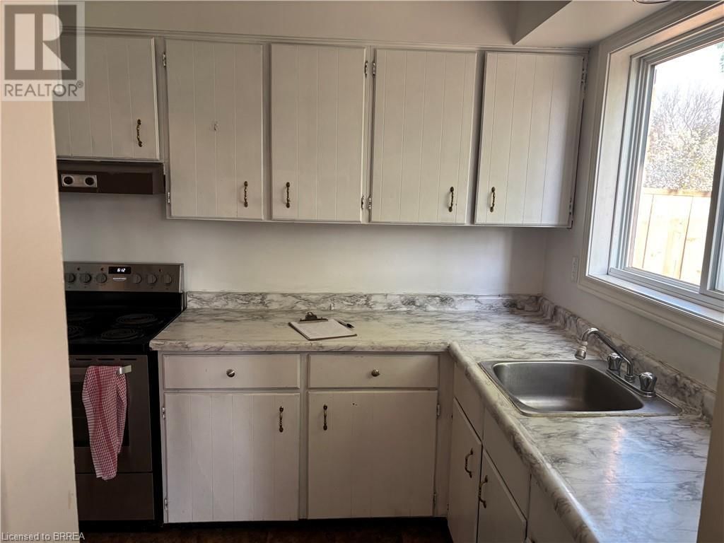 19 BRENDA COURT Image 4
