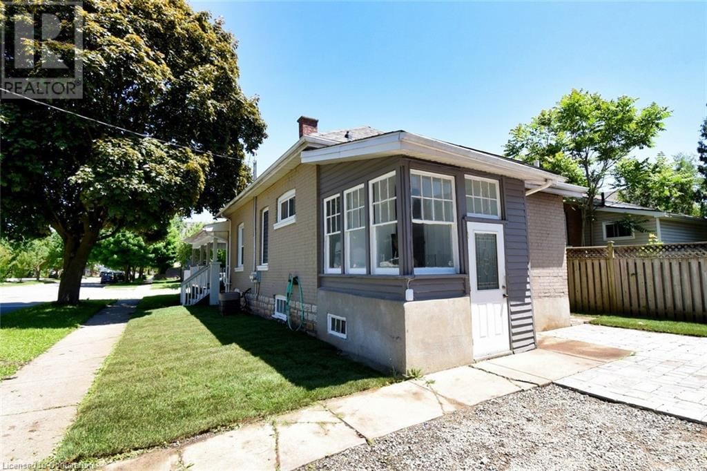 105 CATHARINE AVENUE Image 11