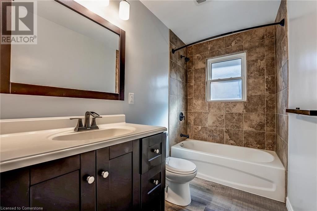 326 EAST 42ND STREET Image 16