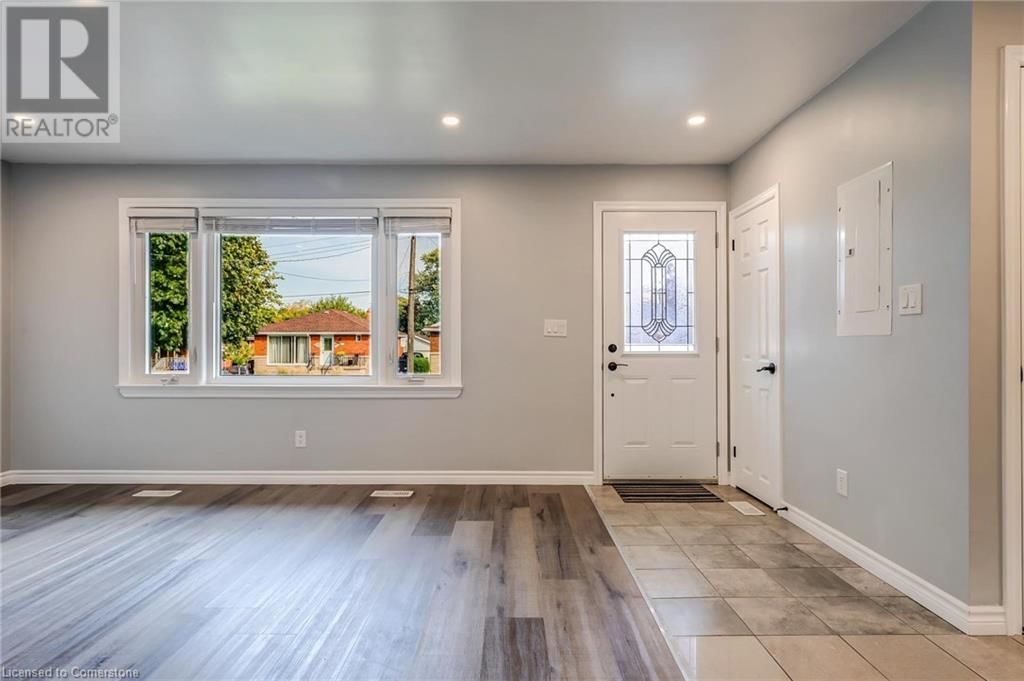 326 EAST 42ND STREET Image 4