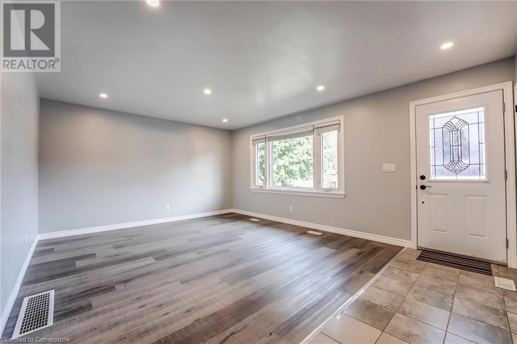 326 EAST 42ND STREET Image 5