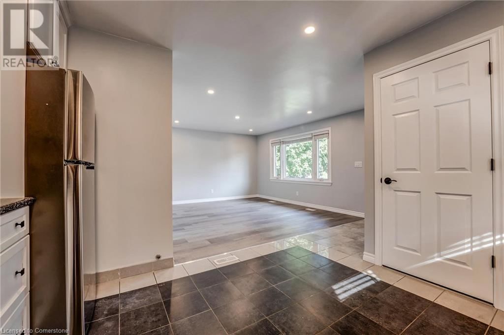 326 EAST 42ND STREET Image 8