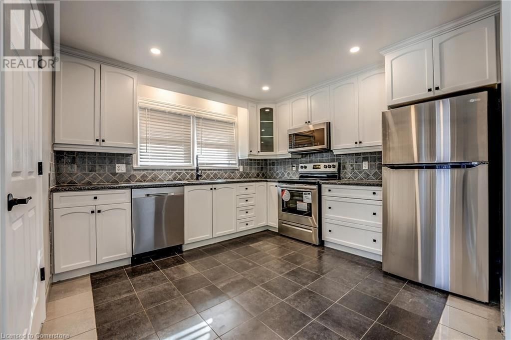 326 EAST 42ND STREET Image 9