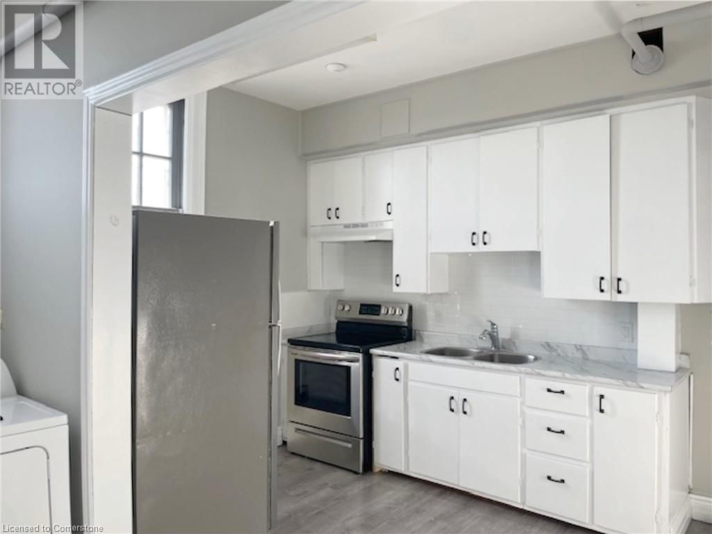 19 KING STREET WEST Image 20