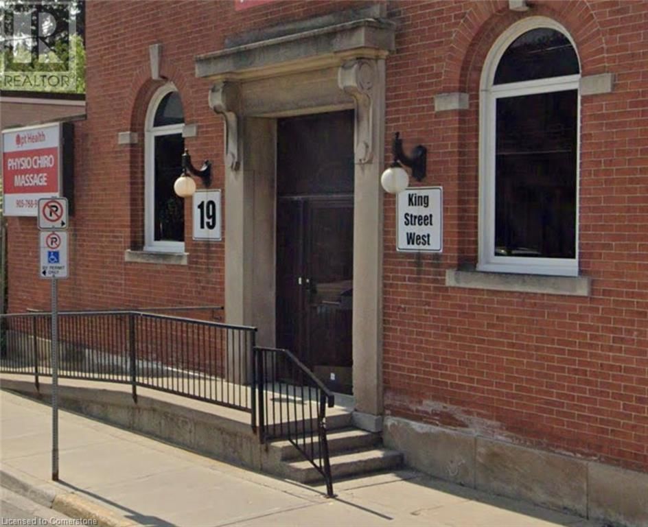19 KING STREET WEST Image 5